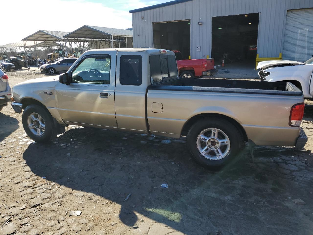 Image 2 of 2000 FORD RANGER SUPER CAB 2000 with VIN 1FTYR14V6YTA62288