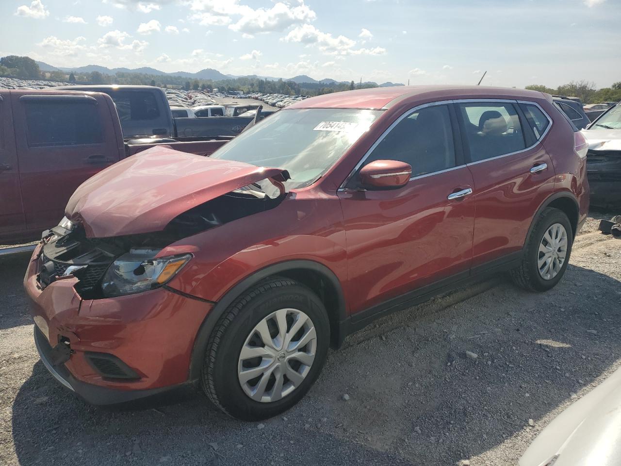 Image 1 of 2015 NISSAN ROGUE S 2015 with VIN KNMAT2MV2FP513490