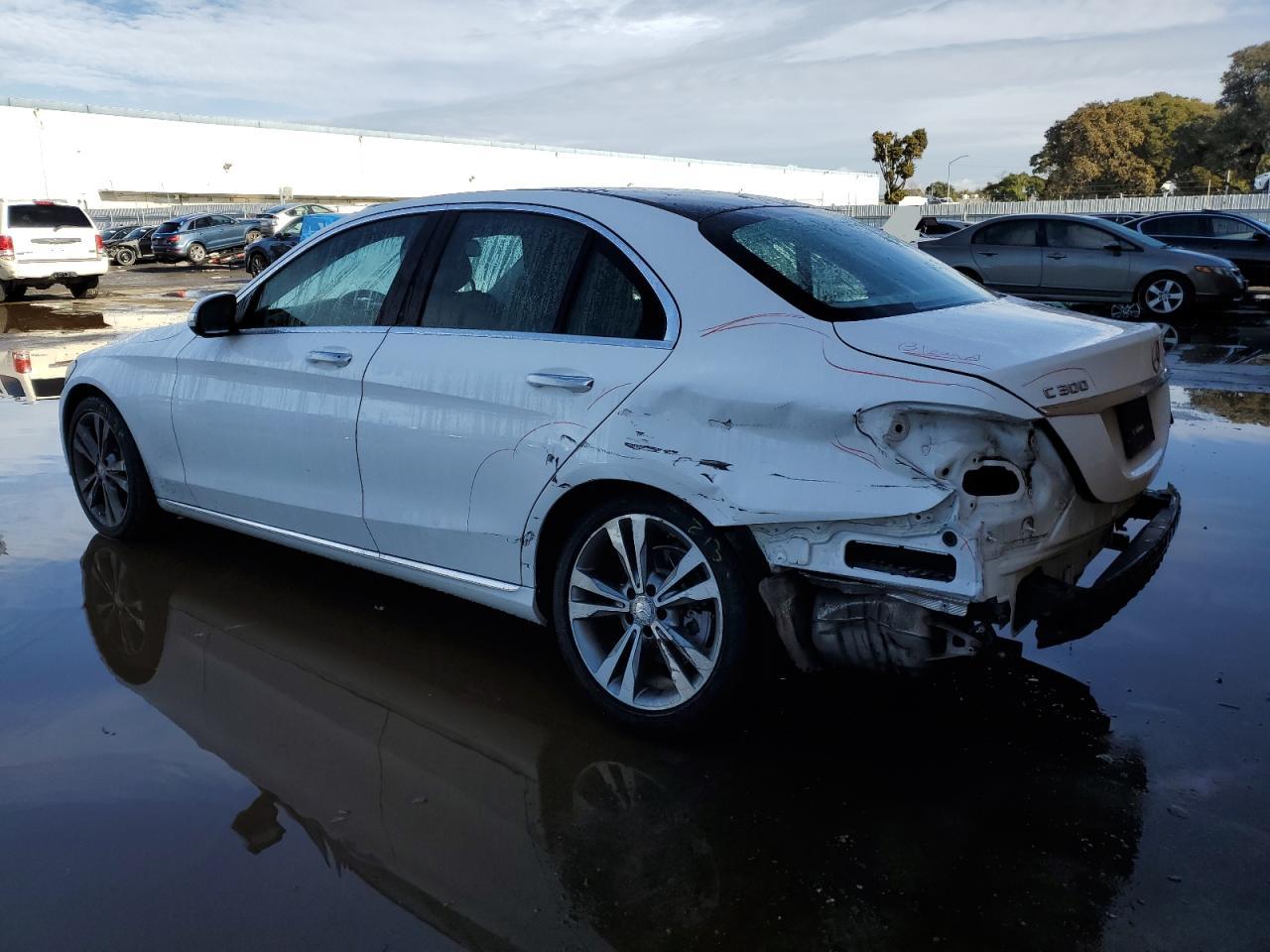 Image 2 of 2015 MERCEDES-BENZ C 300 4MATIC 2015 with VIN 55SWF4KB8FU036400