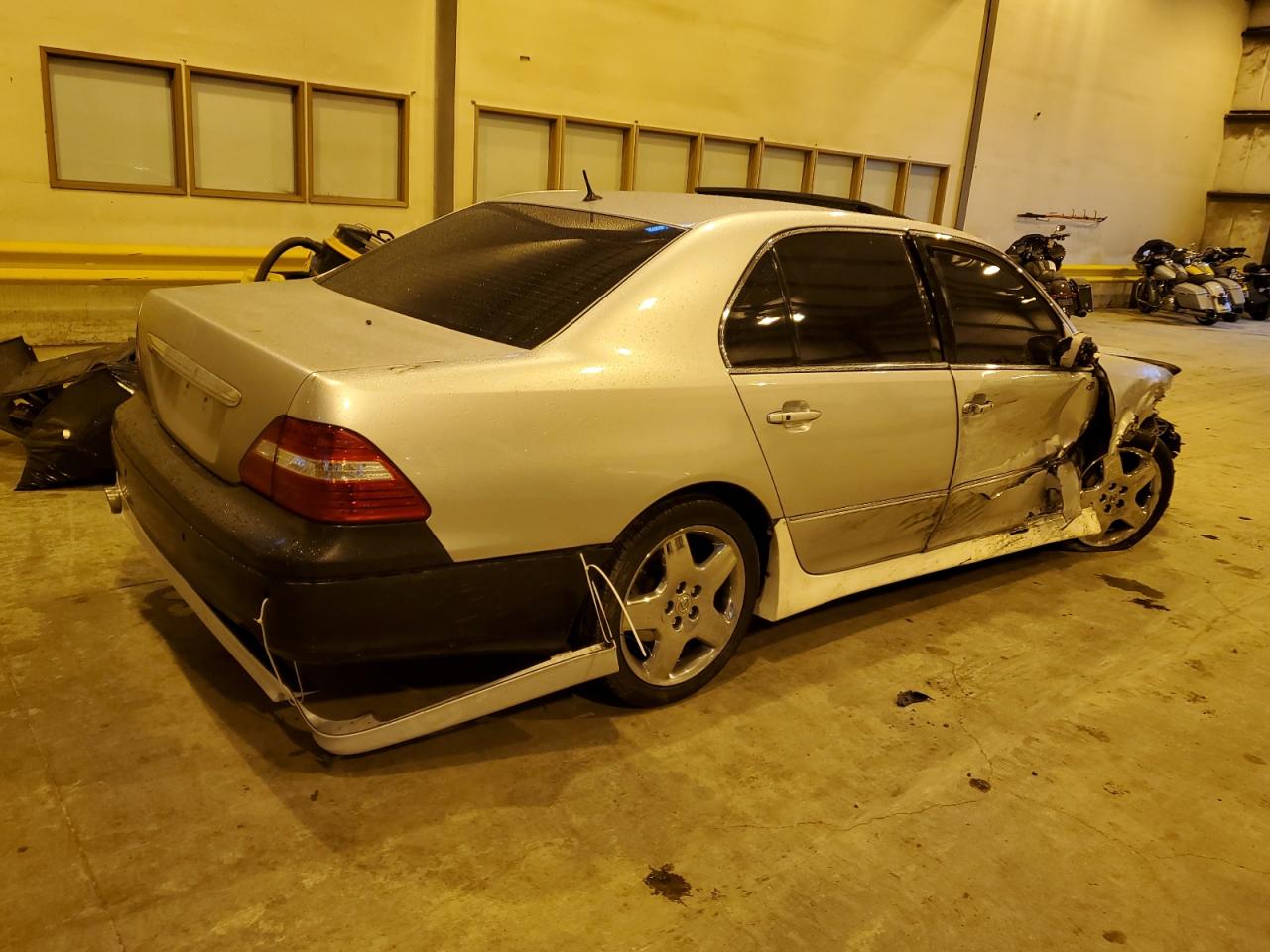 Image 3 of 2005 LEXUS LS 430 2005 with VIN JTHBN36F455000728