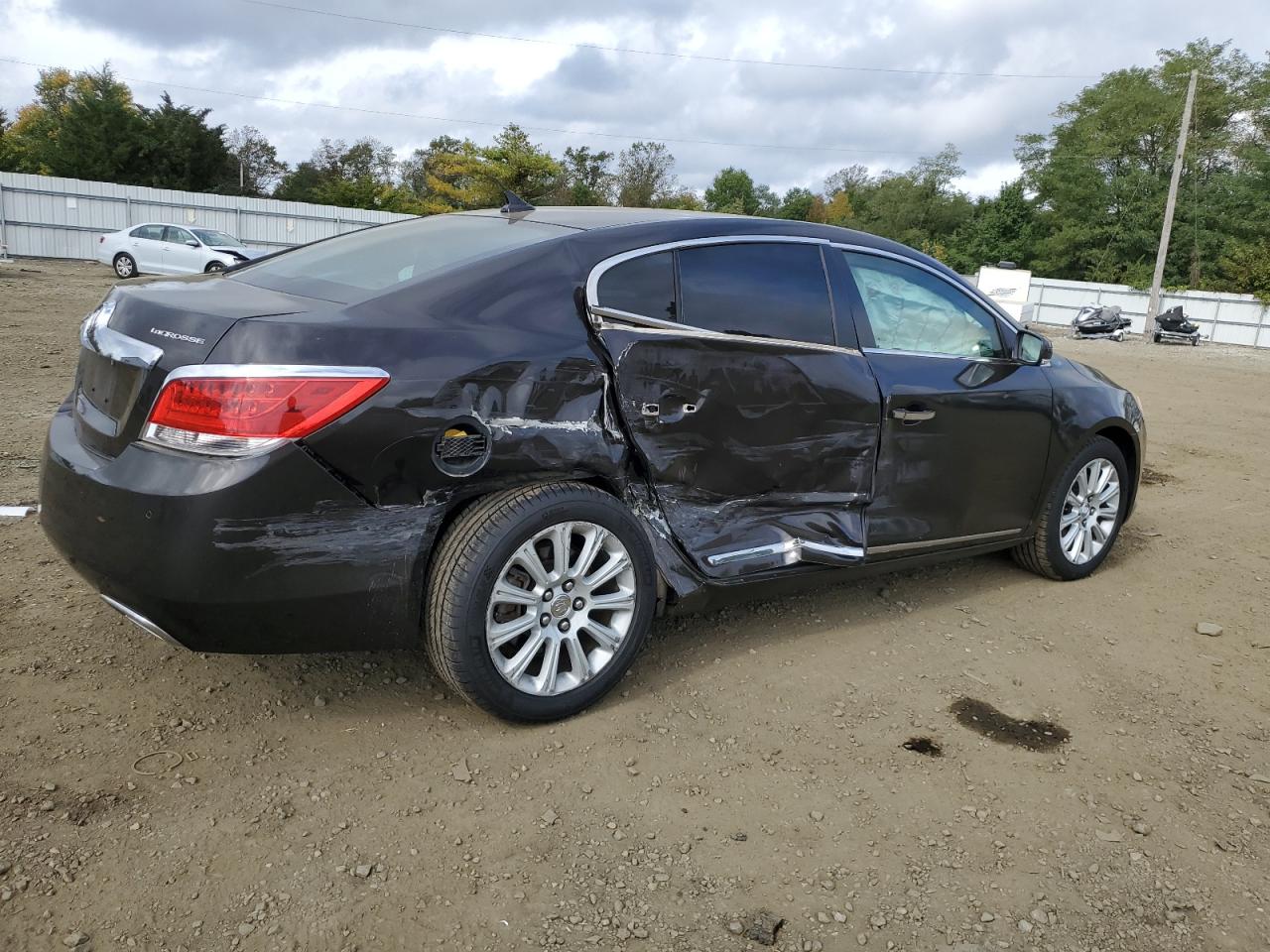 Obraz 3 z 2013 BUICK LACROSSE  2013 z VIN 1G4GC5E3XDF259342