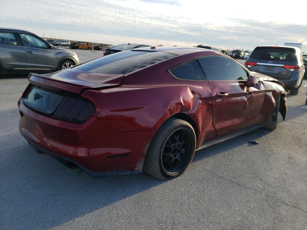 Obraz 3 z 2016 FORD MUSTANG  2016 z VIN 1FA6P8TH8G5281652