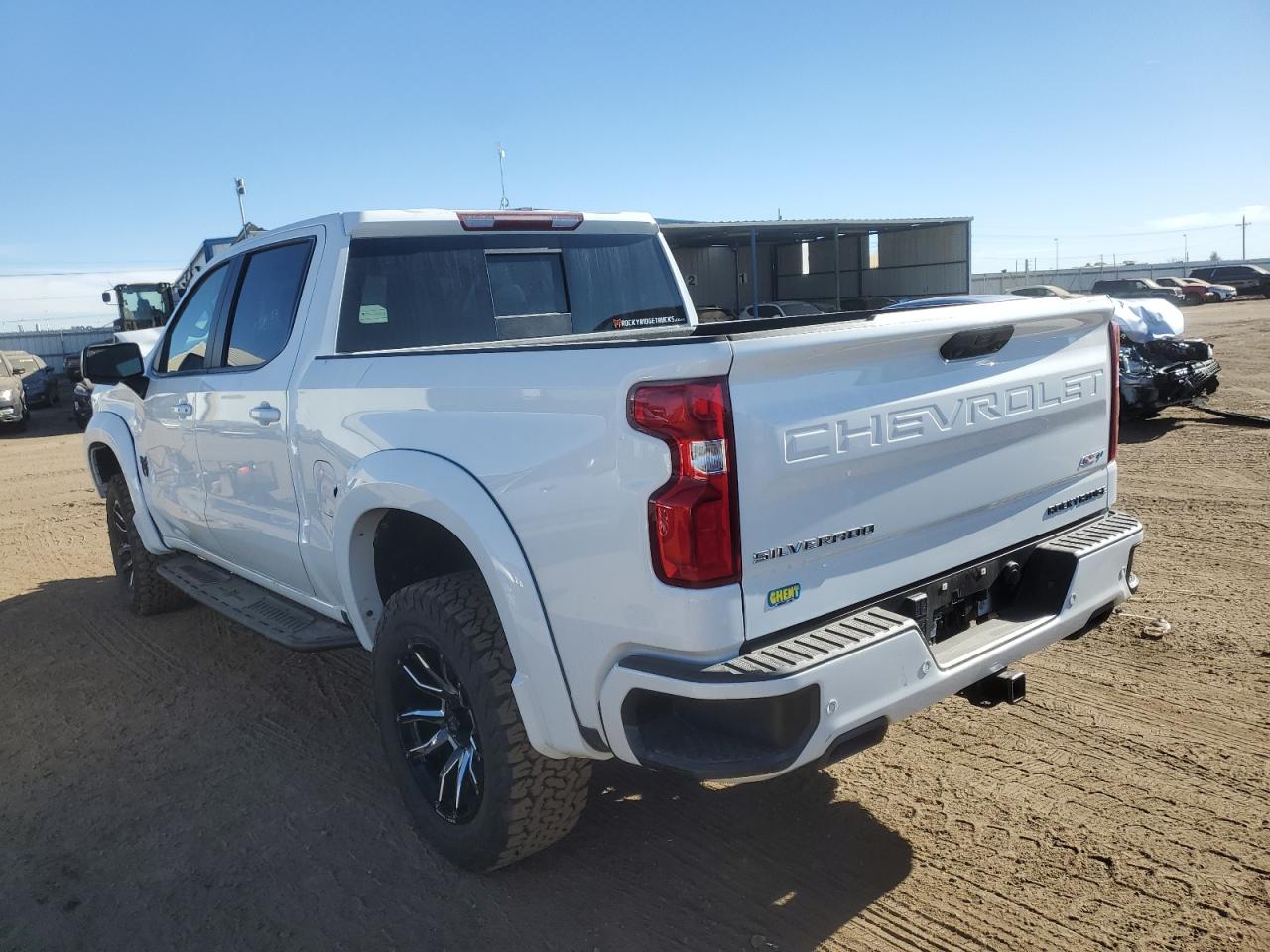 Image 2 of 2022 CHEVROLET SILVERADO K1500 RST 2022 with VIN 1GCUDEED8NZ586965