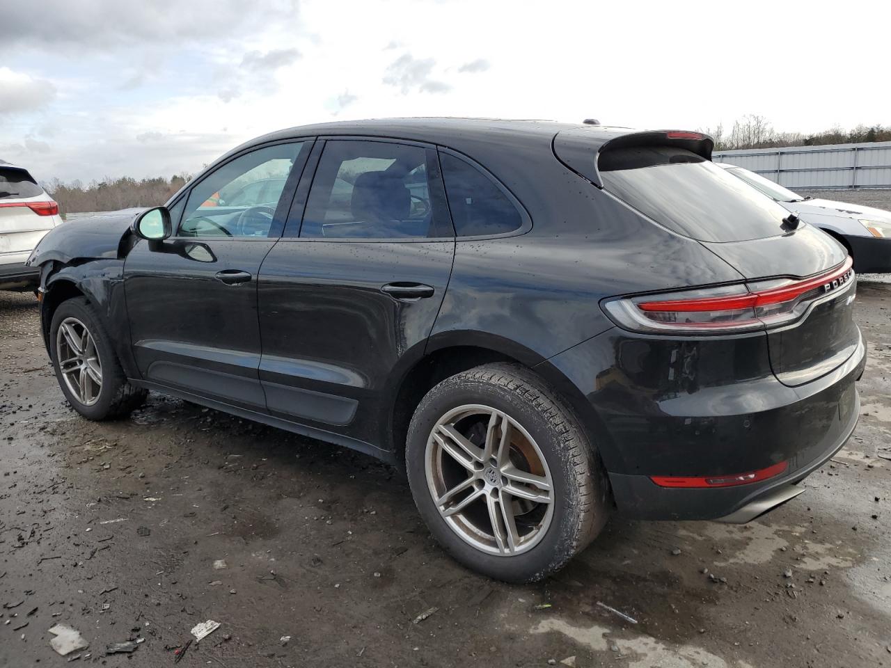 Изображение 2 2021 PORSCHE MACAN  2021 с VIN WP1AA2A59MLB07963