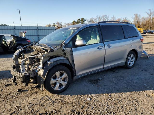 Изображение 1 2015 TOYOTA SIENNA LE 2015 с VIN 5TDKK3DCXFS562826