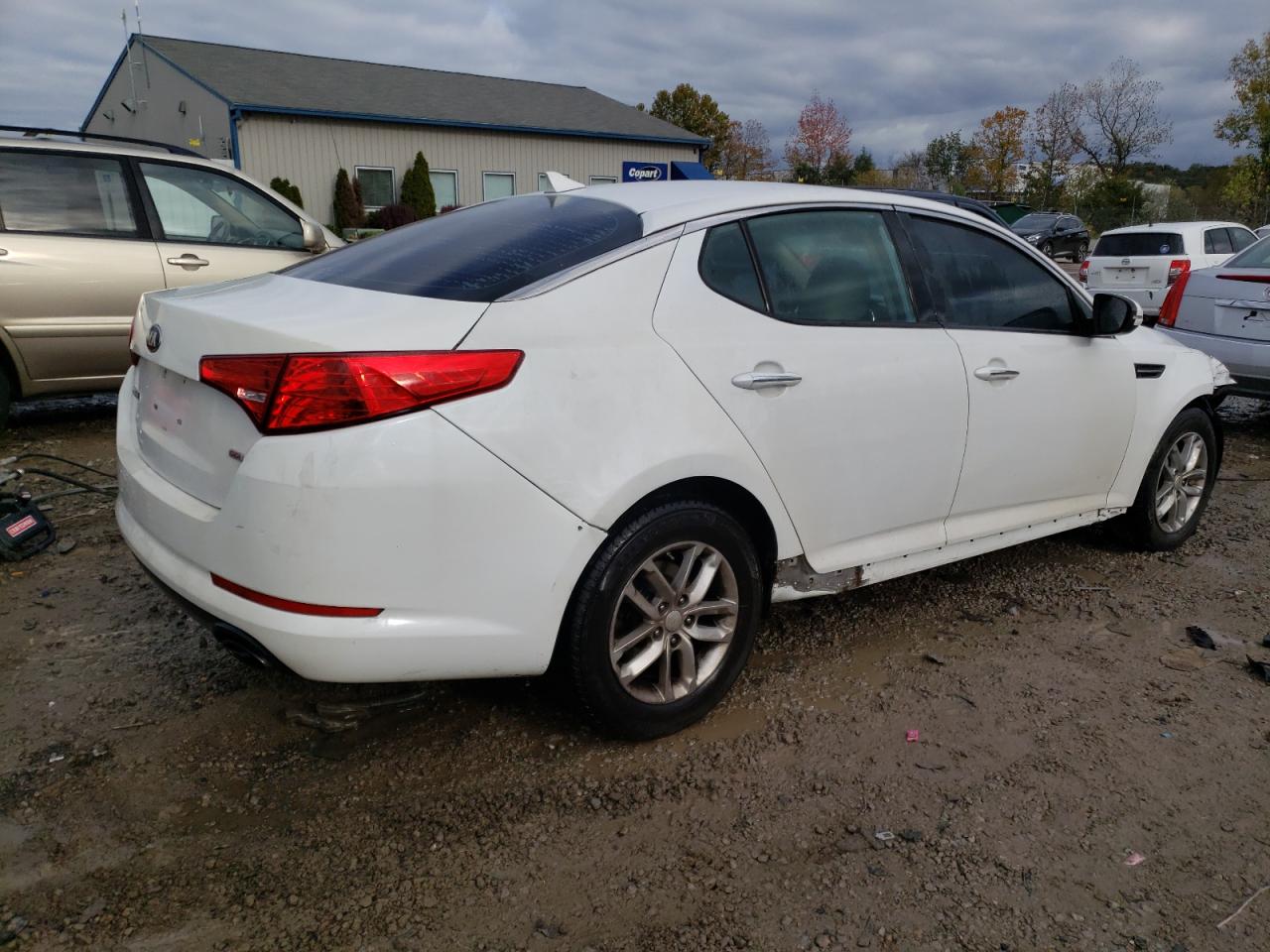 Image 3 of Kia Optima Lx 2013 with VIN 5XXGM4A77DG145448