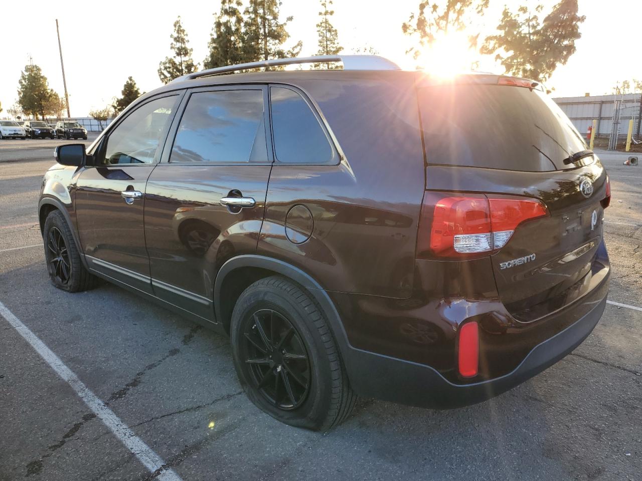Изображение 2 2014 KIA SORENTO LX 2014 с VIN 5XYKT4A75EG426626