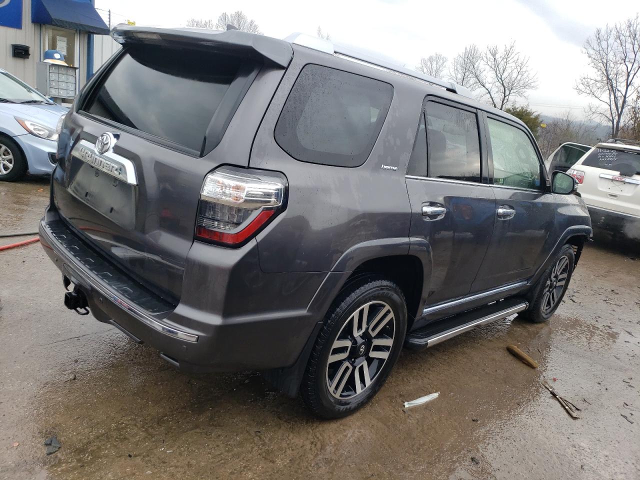 Изображение 3 2017 TOYOTA 4RUNNER SR5/SR5 PREMIUM 2017 с VIN JTEBU5JR4H5465818