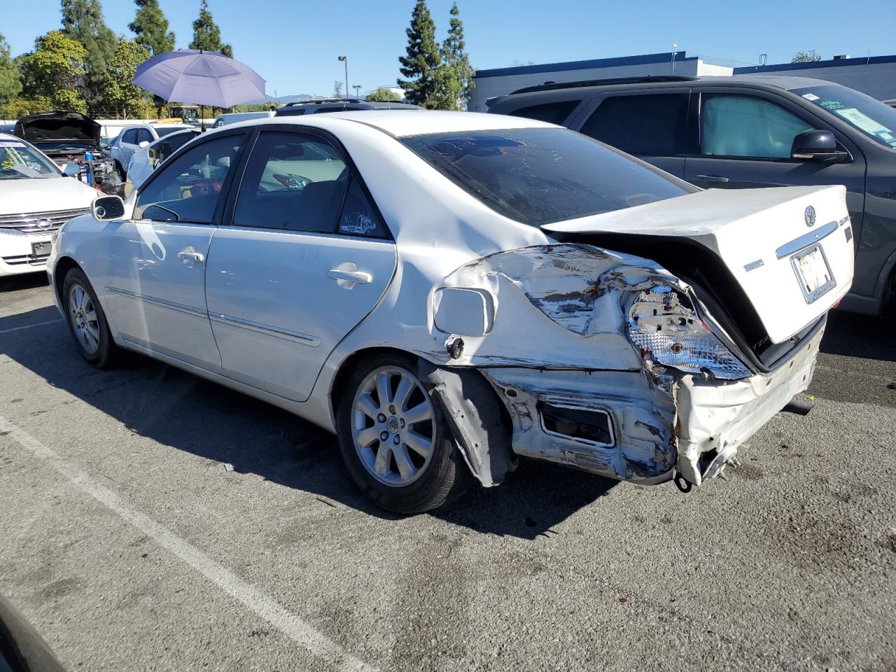 Image 2 of 2002 TOYOTA CAMRY LE 2002 with VIN JTDBE32K620135982
