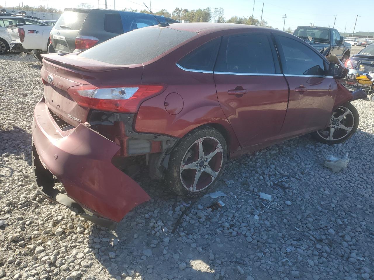 Image 3 of 2014 FORD FOCUS TITANIUM 2014 with VIN 1FADP3J21EL241561