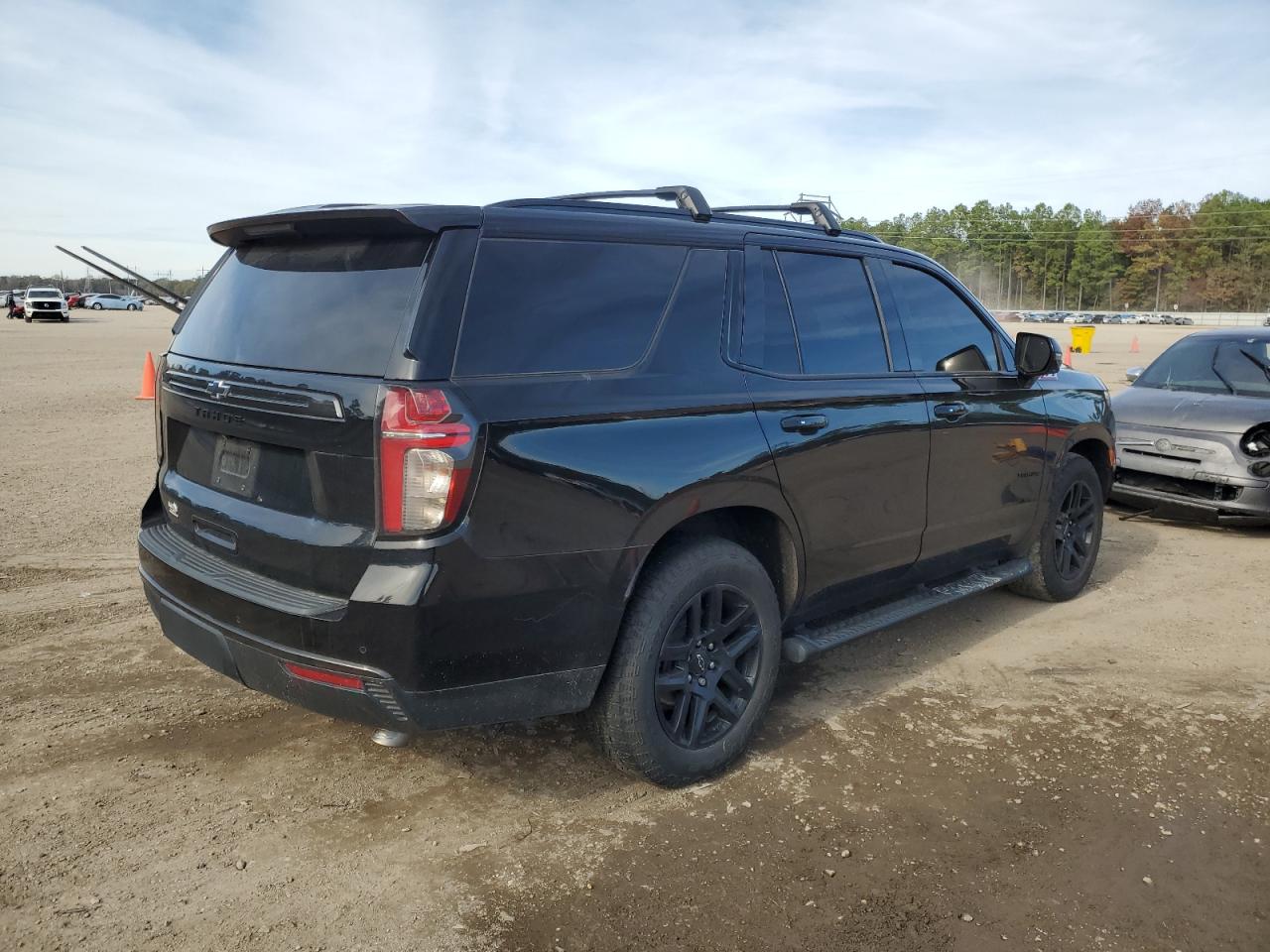 Изображение 3 2021 CHEVROLET TAHOE K1500 Z71 2021 с VIN 1GNSKPKD6MR239847