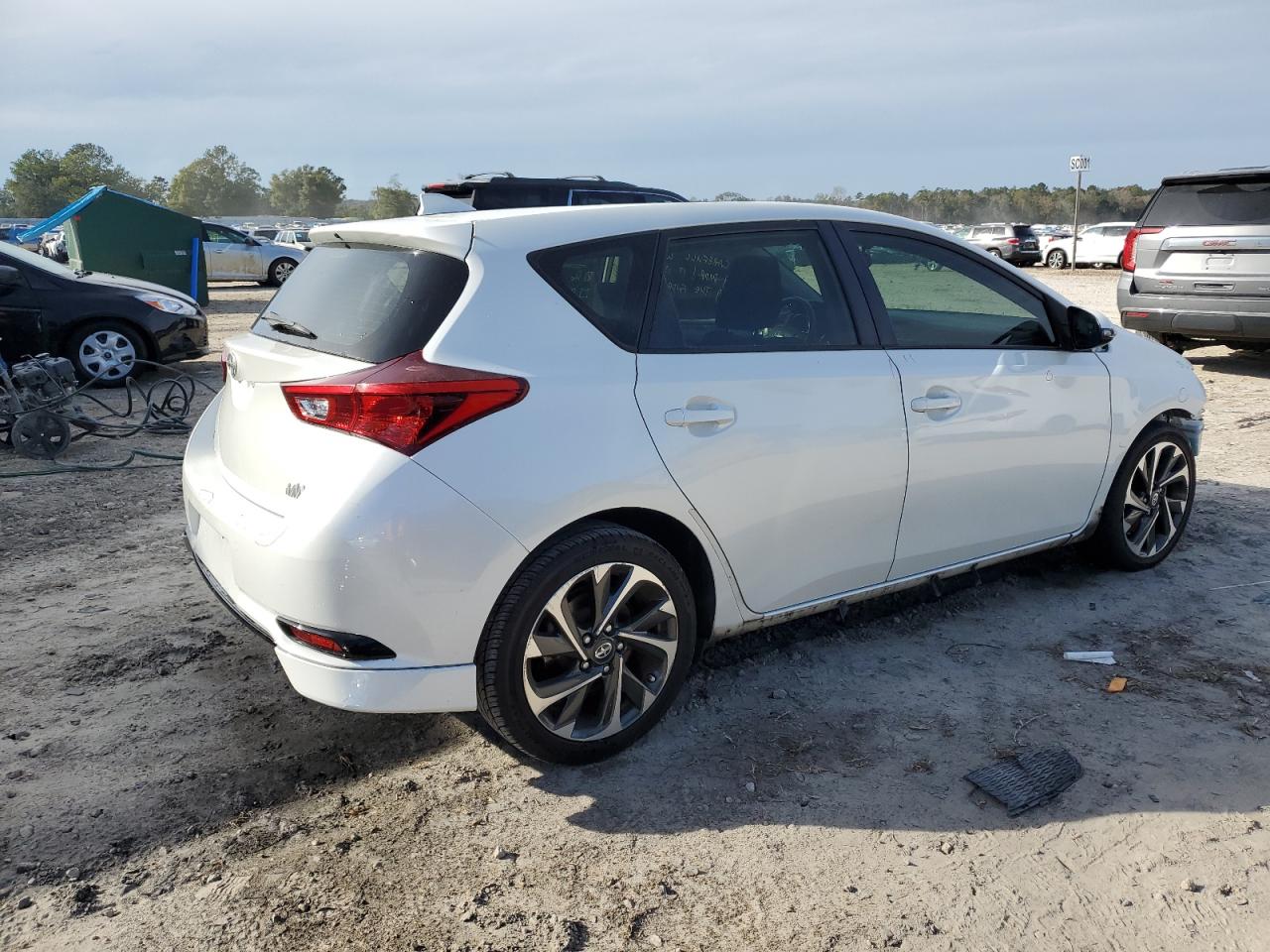 Изображение 3 2016 TOYOTA SCION IM  2016 с VIN JTNKARJE1GJ501354