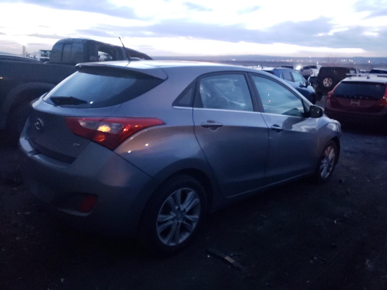 Obraz 3 z 2015 HYUNDAI ELANTRA GT  2015 z VIN KMHD35LHXFU246560