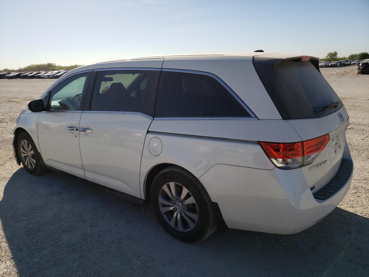 Obraz 2 z 2016 HONDA ODYSSEY SE 2016 z VIN 5FNRL5H31GB150611