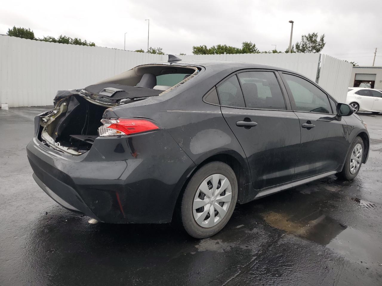 Image 3 of 2020 TOYOTA COROLLA L 2020 with VIN 5YFDPRAE2LP107184