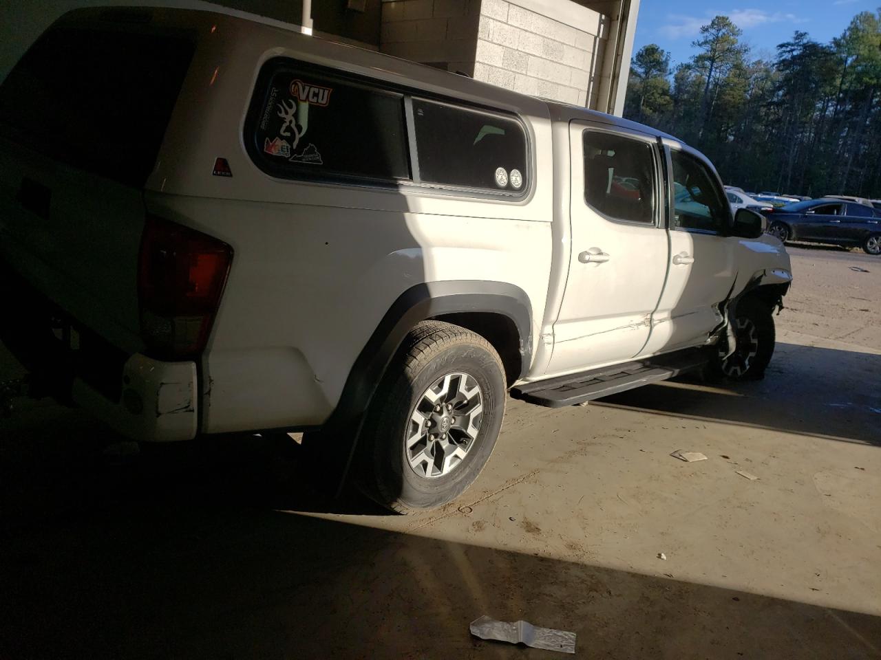 Изображение 3 2017 TOYOTA TACOMA DOUBLE CAB 2017 с VIN 3TMCZ5AN3HM076119