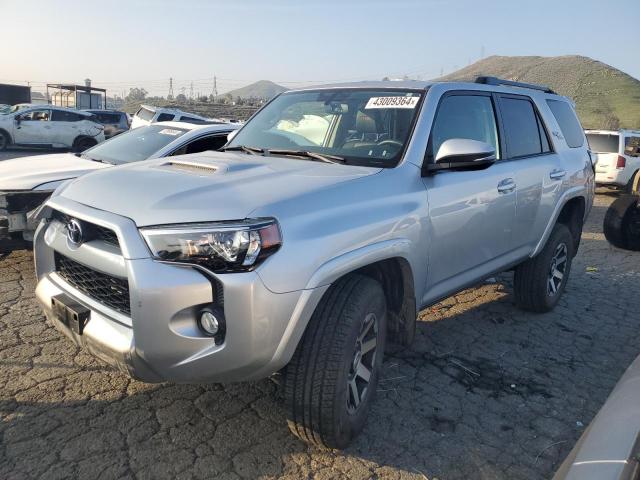 Obraz 1 z 2019 TOYOTA 4RUNNER SR5 2019 z VIN JTEBU5JR6K5648791