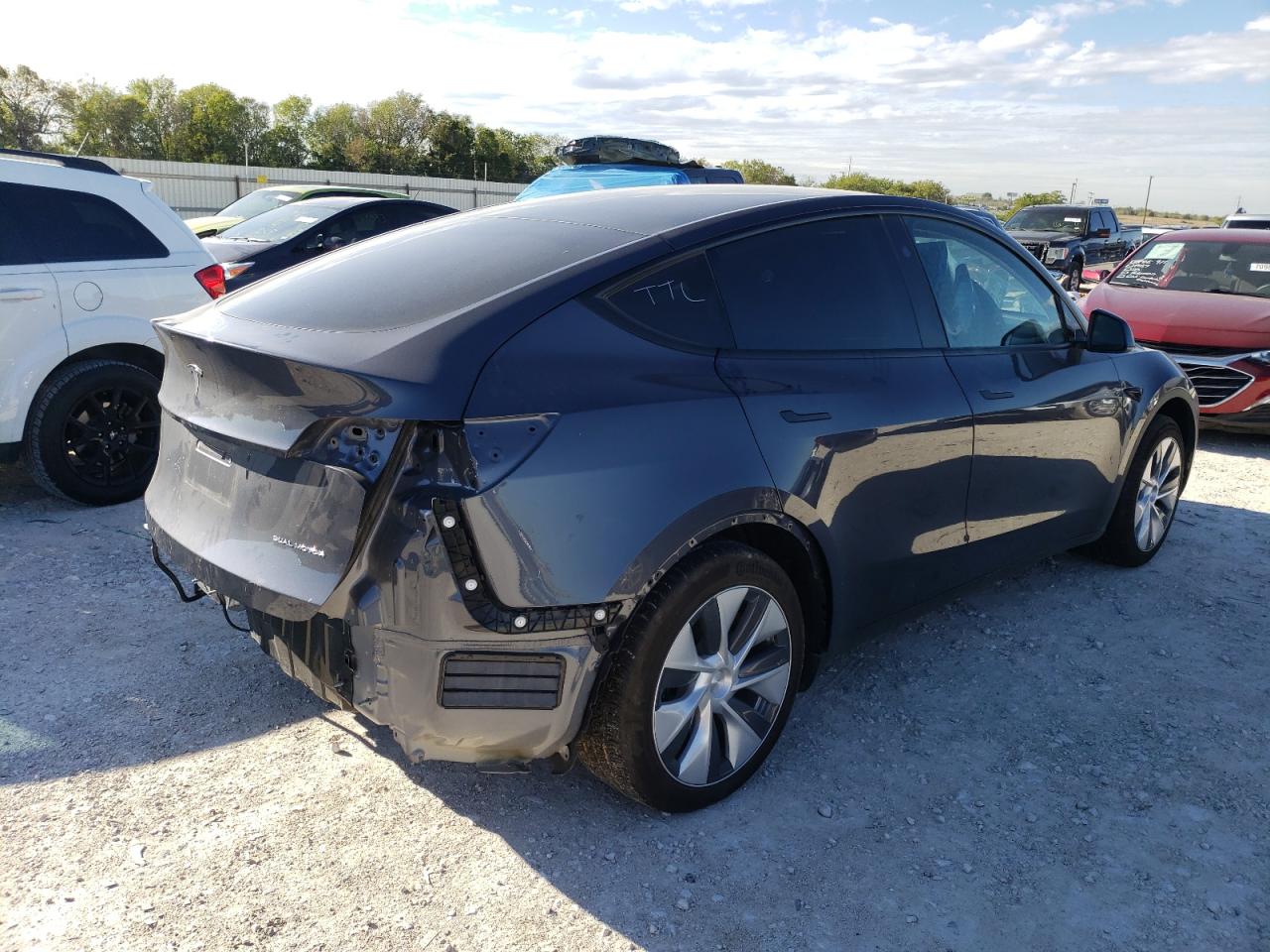 Изображение 3 2023 TESLA MODEL Y  2023 с VIN 7SAYGDEEXPA157203