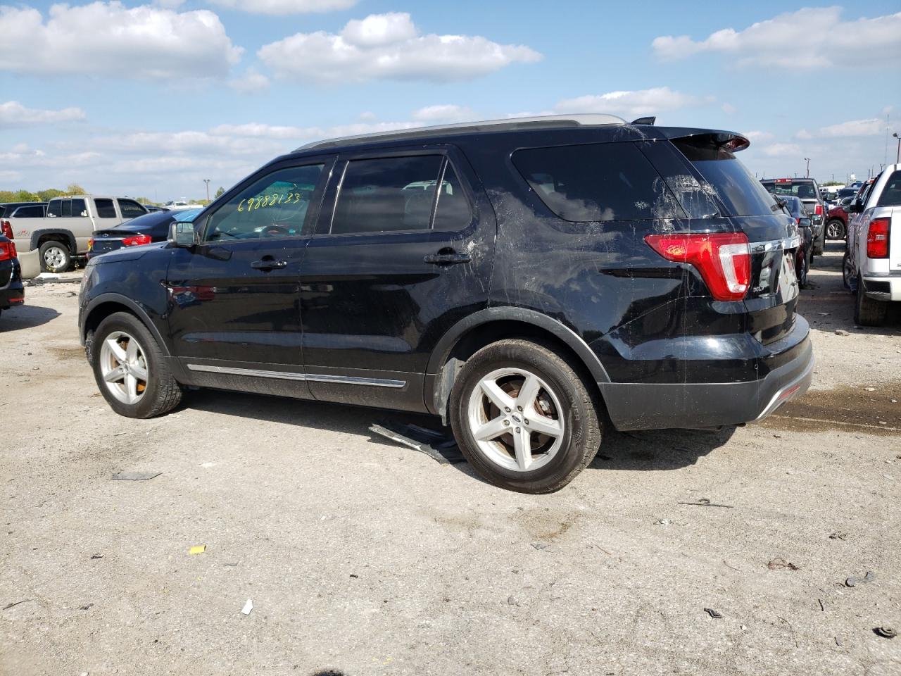 Image 2 of 2017 FORD EXPLORER XLT 2017 with VIN 1FM5K7D8XHGB13400