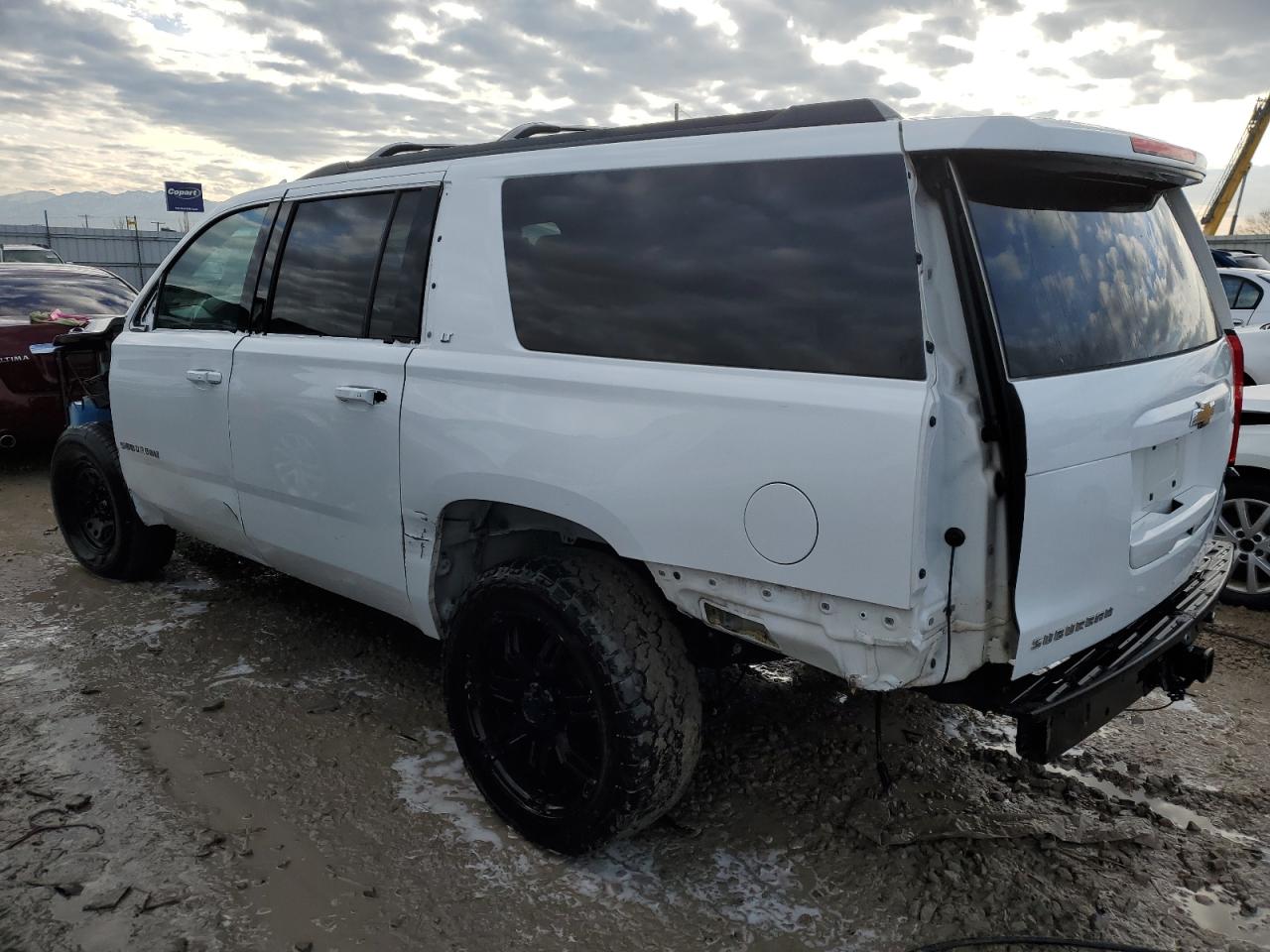 Obraz 2 z 2018 CHEVROLET SUBURBAN K1500 LT 2018 z VIN 1GNSKHKC7JR186438