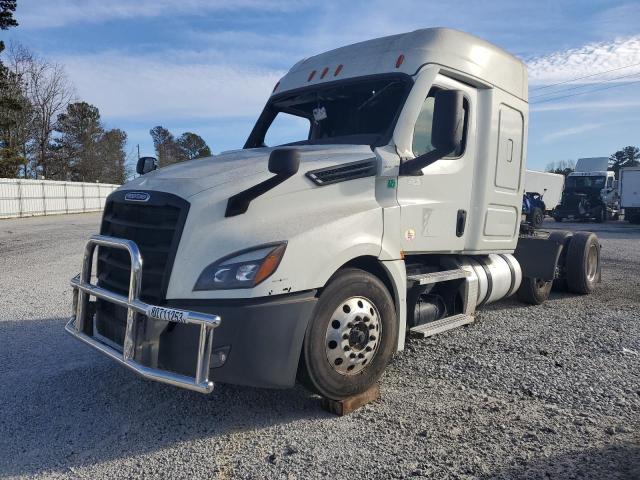 Image 2 of 2022 FREIGHTLINER CASCADIA 126  2022 with VIN 1FUJHHDR2NLNP8300