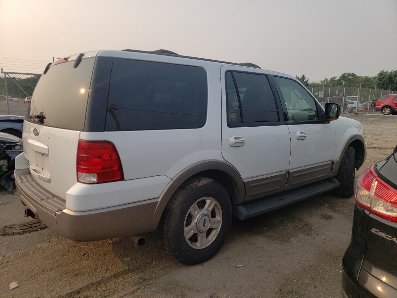 Obraz 3 z 2003 FORD EXPEDITION EDDIE BAUER 2003 z VIN 1FMFU18LX3LA24520