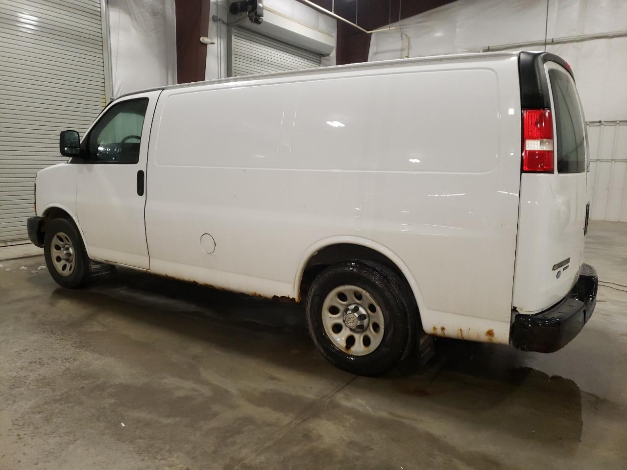 Изображение 2 2011 CHEVROLET EXPRESS G1500  2011 с VIN 1GCSGAFX0B1174453
