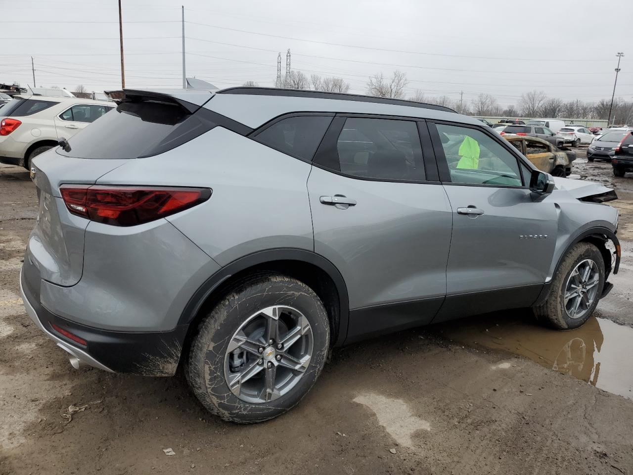 Image 3 of 2024 CHEVROLET BLAZER 3LT 2024 with VIN 3GNKBDRS9RS179621
