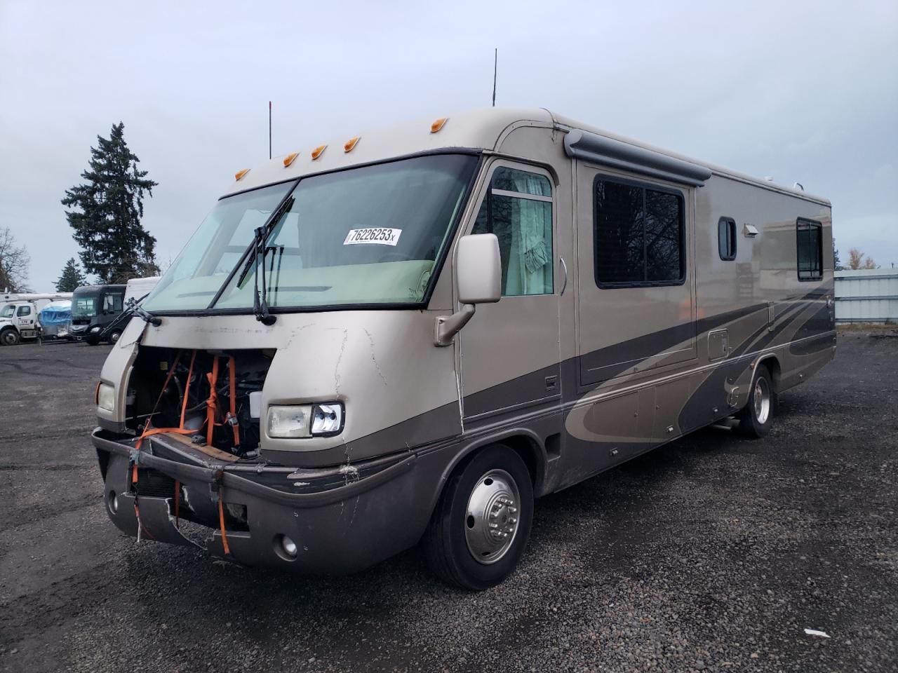 Image 2 of 2005 WORKHORSE CUSTOM CHASSIS MOTORHOME CHASSIS P3500 2005 with VIN 5B4LP57G053399514