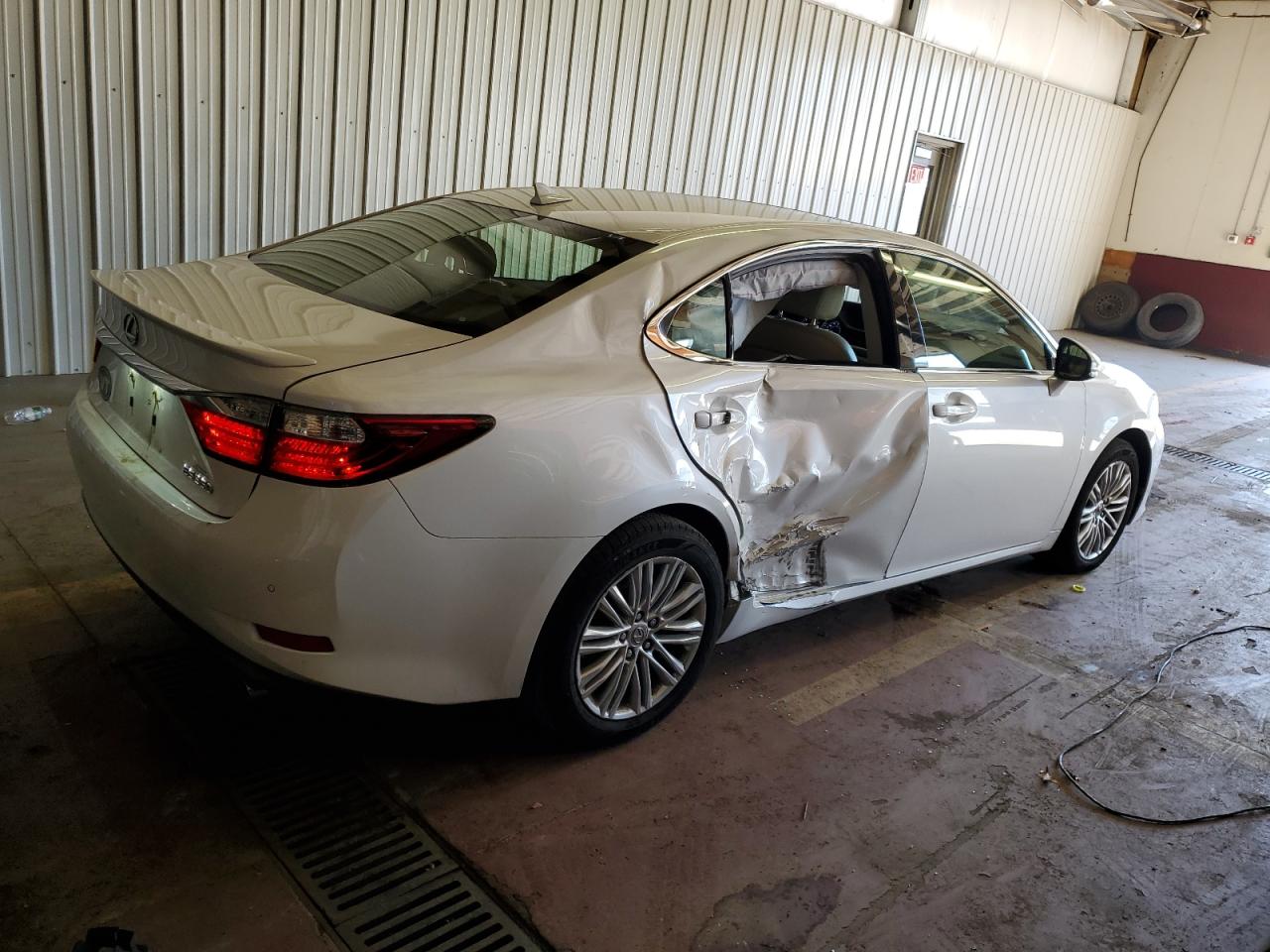 Изображение 3 2014 LEXUS ES 350 2014 с VIN JTHBK1GG8E2122417