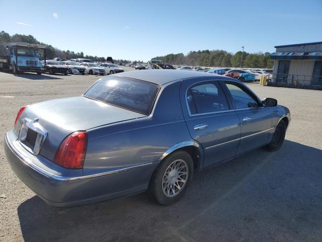 Image 3 of 2000 LINCOLN TOWN CAR SIGNATURE 2000 with VIN 1LNHM82W3YY873354