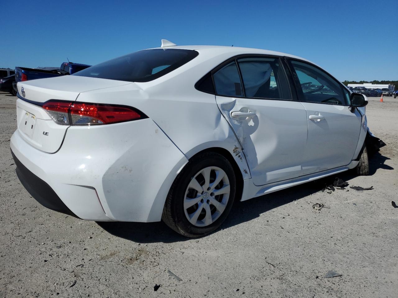 Image 3 of 2023 TOYOTA COROLLA LE 2023 with VIN 5YFB4MDE9PP007717