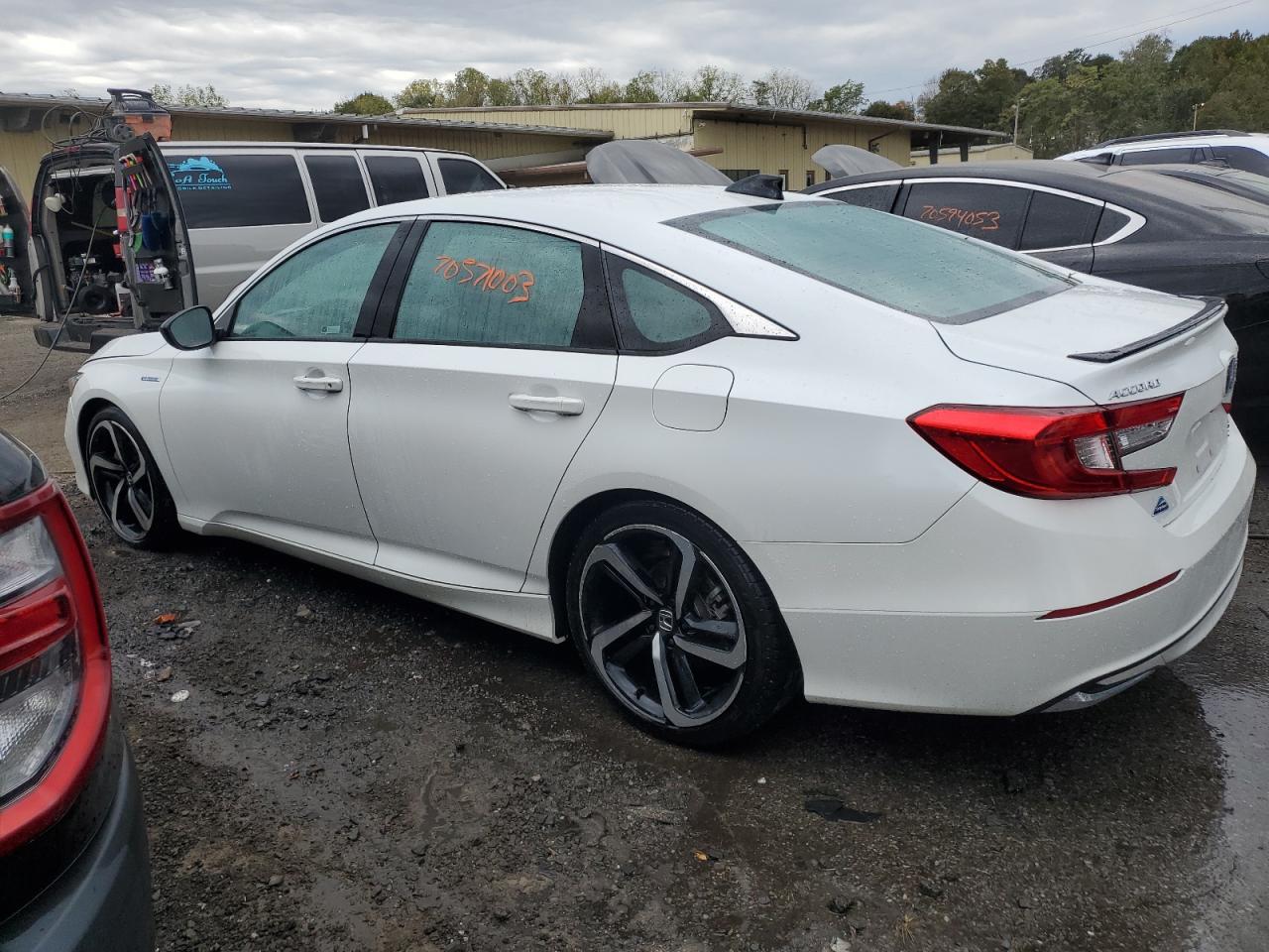 Image 2 of 2022 HONDA ACCORD HYBRID SPORT 2022 with VIN 1HGCV3F23NA037233
