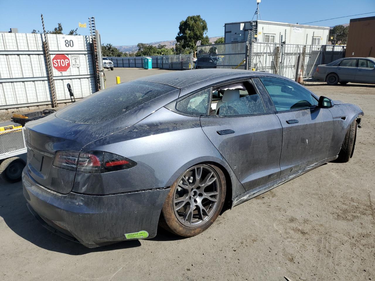 Obraz 3 z 2023 TESLA MODEL S  2023 z VIN 5YJSA1E55PF500697