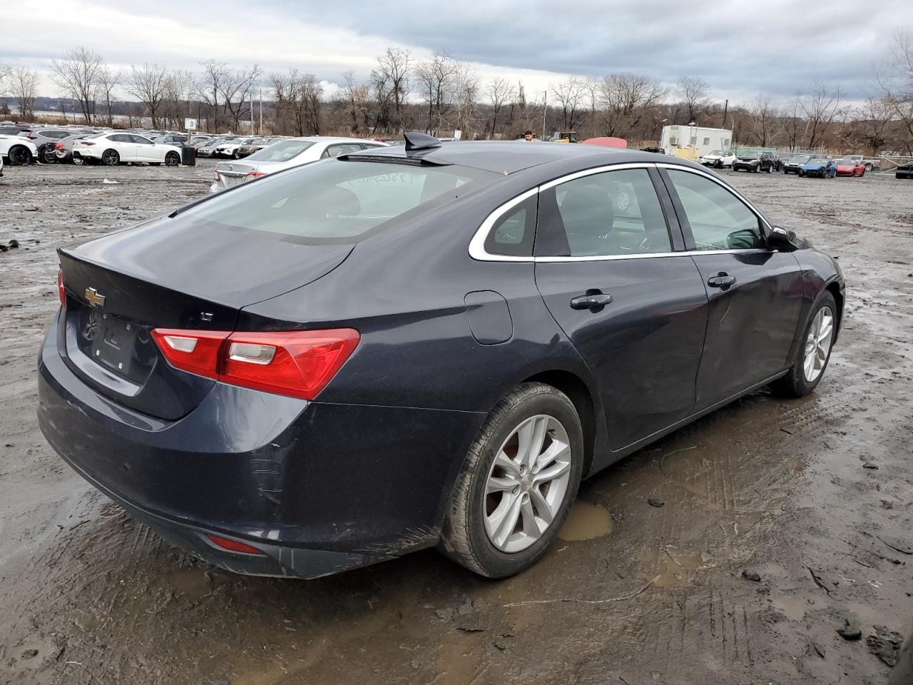 Image 3 of 2016 CHEVROLET MALIBU LT 2016 with VIN 1G1ZE5ST4GF281670