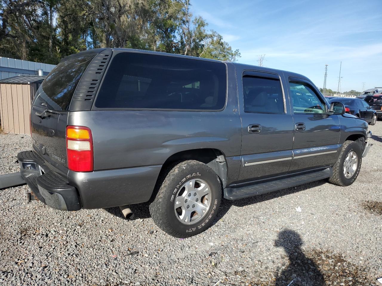 Изображение 3 2001 CHEVROLET SUBURBAN C1500 2001 с VIN 3GNEC16T11G244295