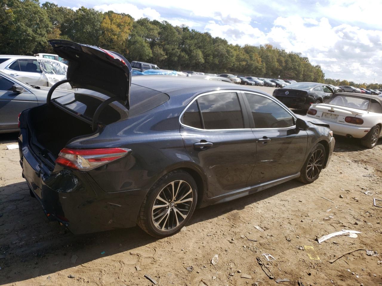 Image 3 of 2018 TOYOTA CAMRY L 2018 with VIN 4T1B11HK9JU500990