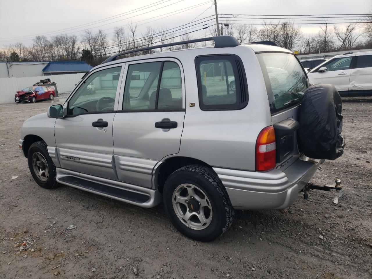 Obraz 2 z 2001 CHEVROLET TRACKER LT 2001 z VIN 2CNBJ634616913809