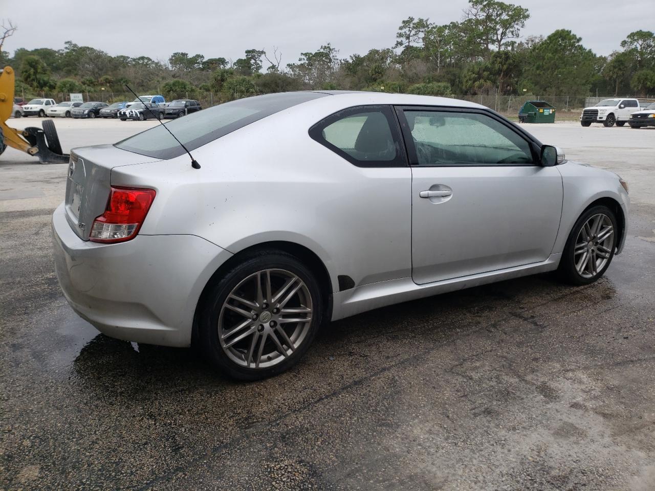 Obraz 3 z 2011 TOYOTA SCION TC  2011 z VIN JTKJF5C79B3003983