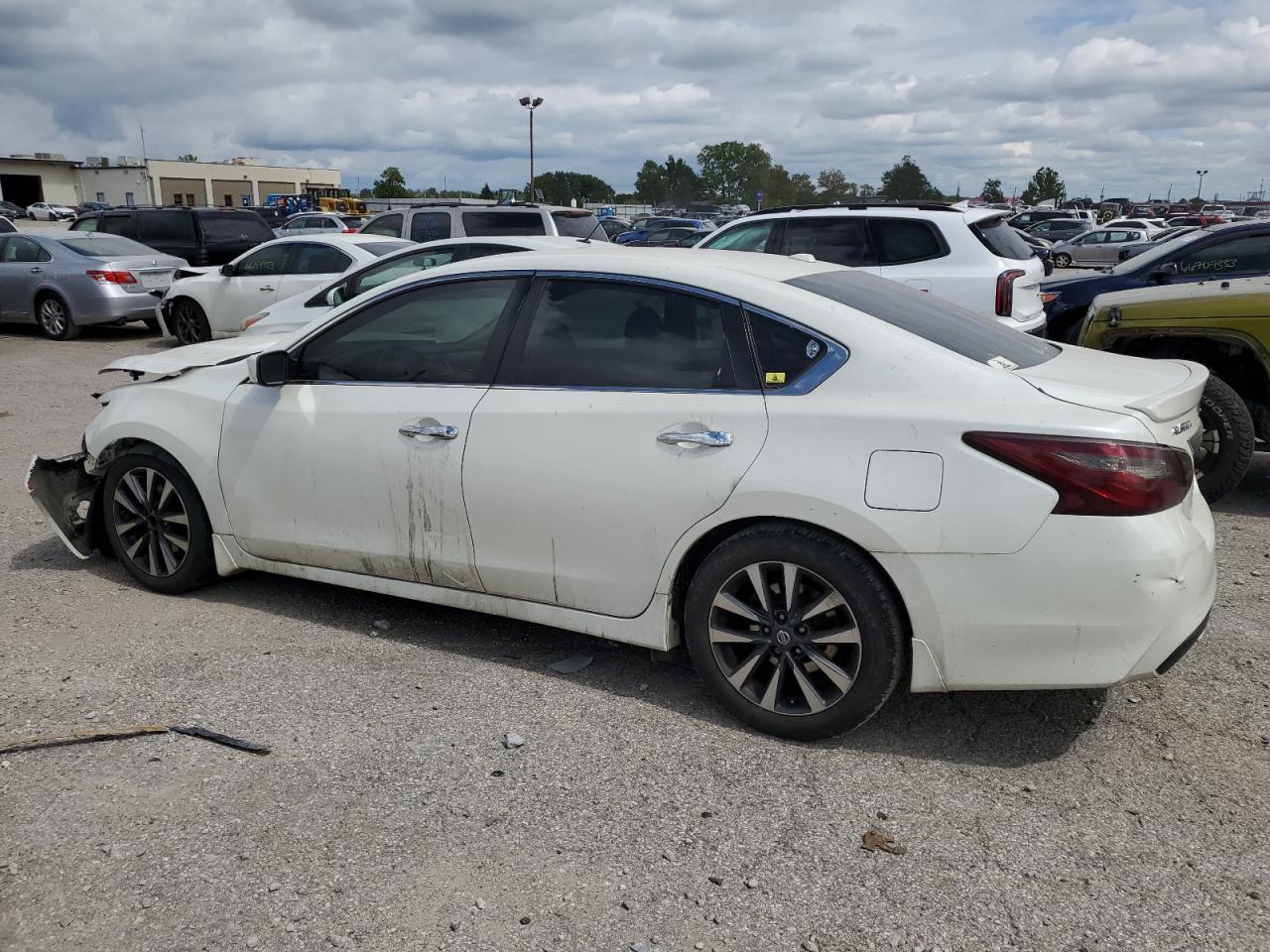 Image 2 of 2017 NISSAN ALTIMA 2.5 2017 with VIN 1N4AL3AP4HC483534