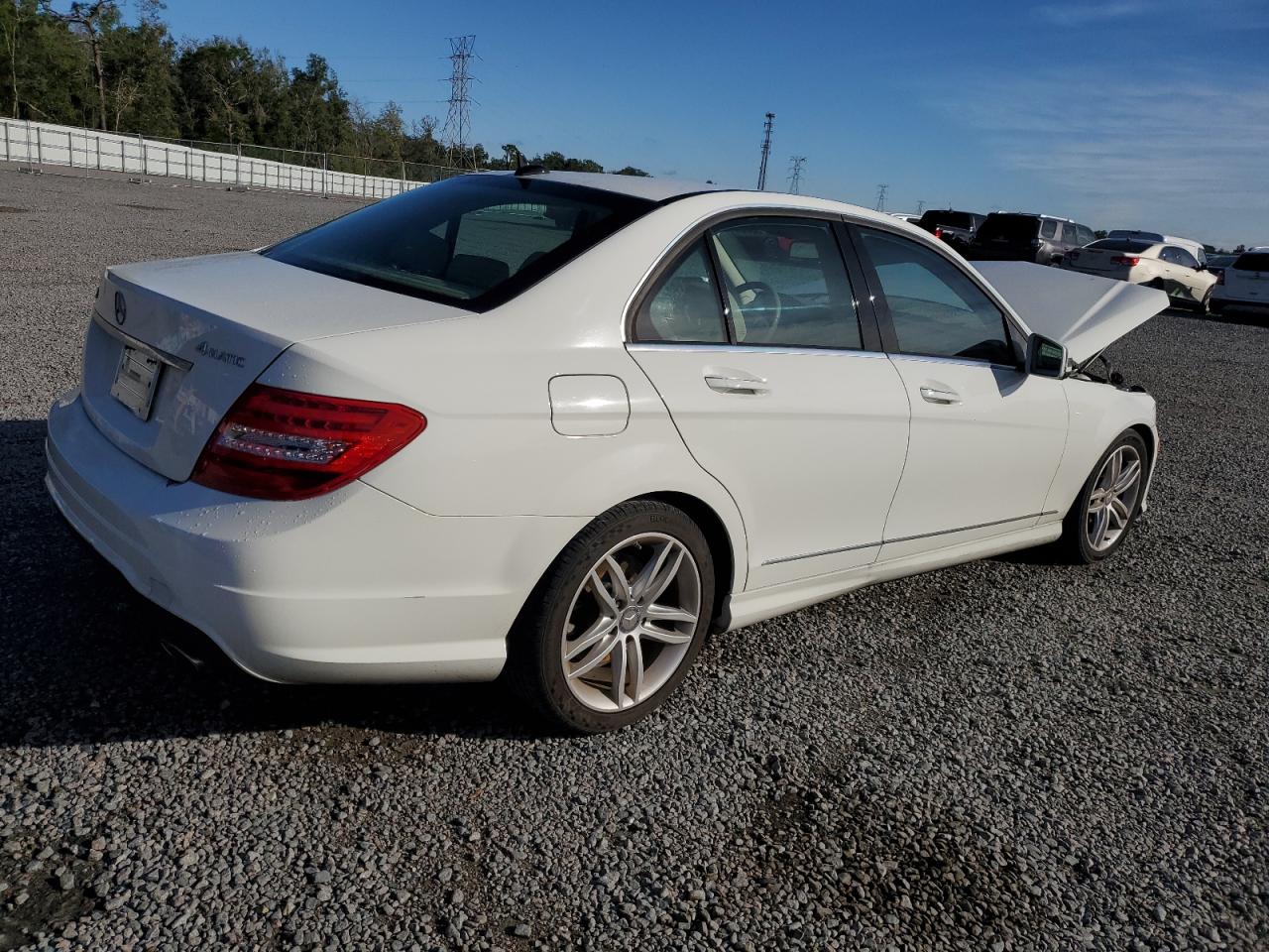 Obraz 3 z 2012 MERCEDES-BENZ C 300 4MATIC 2012 z VIN WDDGF8BB9CF888720