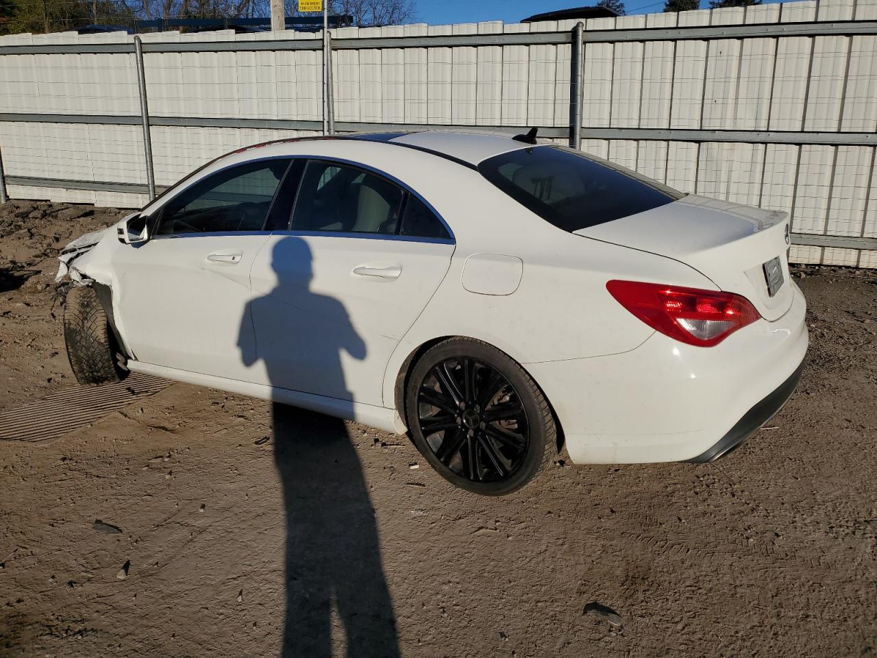 Image 2 of 2018 MERCEDES-BENZ CLA 250 4MATIC 2018 with VIN WDDSJ4GB3JN514617