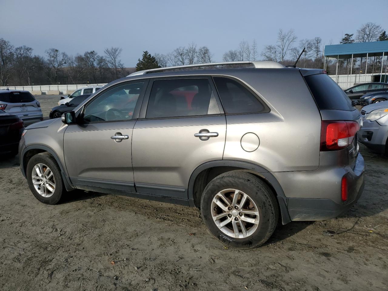 Obraz 2 z 2015 KIA SORENTO LX 2015 z VIN 5XYKTDA77FG607583