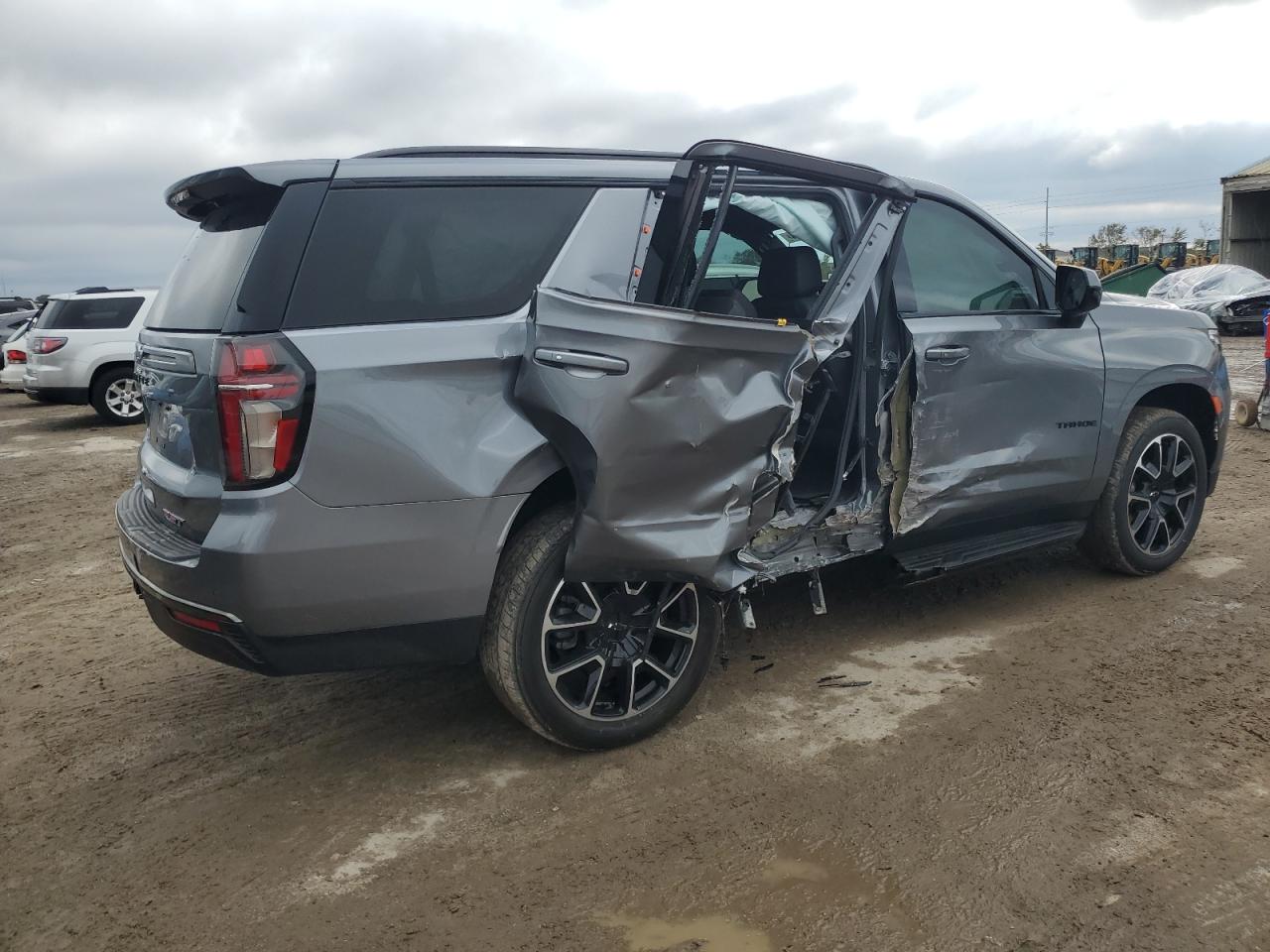 Image 3 of 2022 CHEVROLET TAHOE C1500 RST 2022 with VIN 1GNSCRKD5NR315181