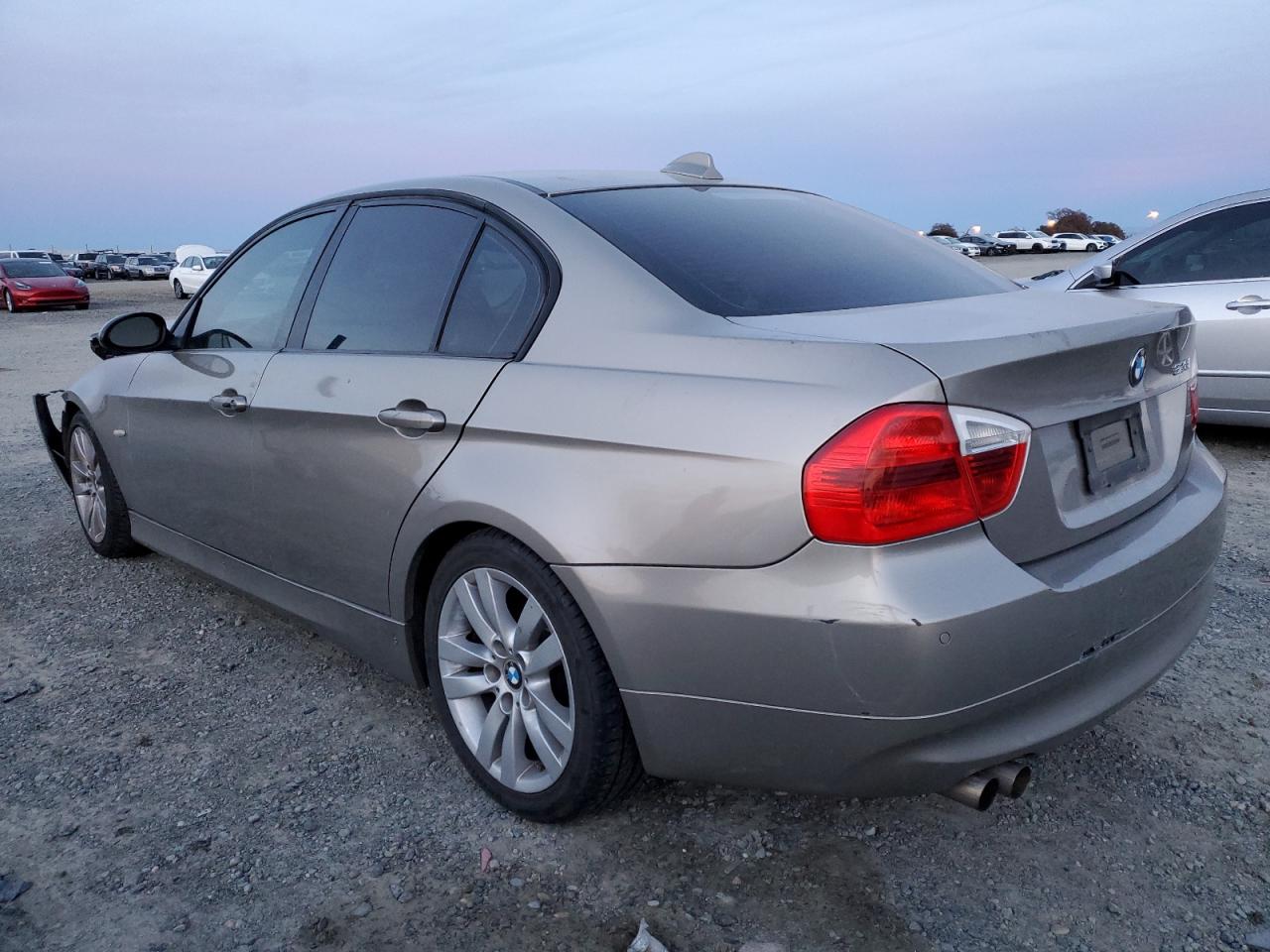 Image 2 of 2007 BMW 328 I 2007 with VIN WBAVA33547KX83279