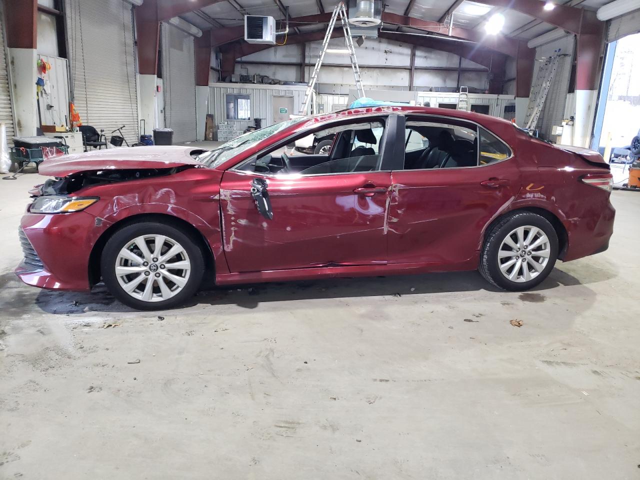 Изображение 1 2019 TOYOTA CAMRY L 2019 с VIN 4T1B11HK5KU823662
