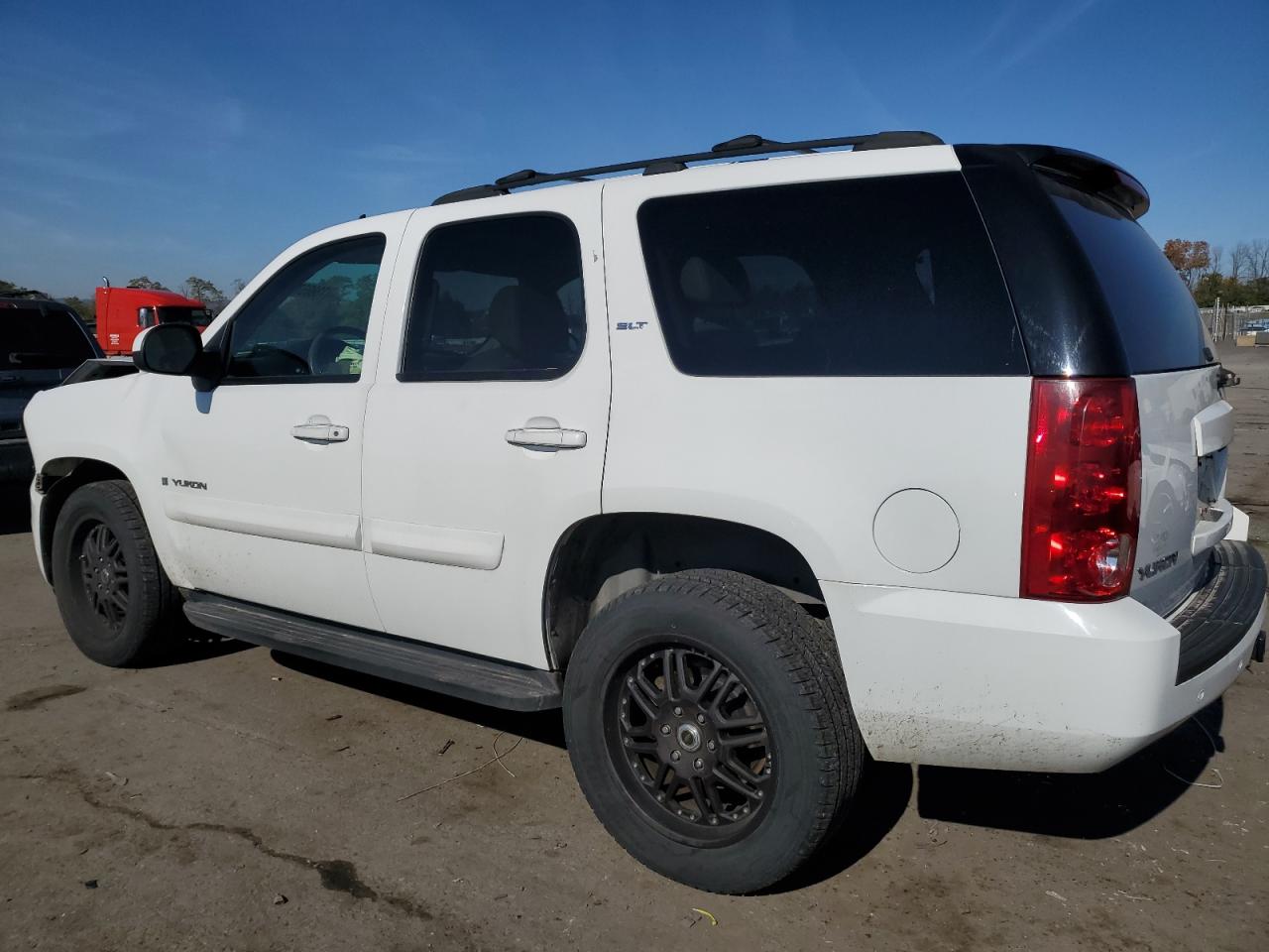Obraz 2 z 2007 GMC YUKON  2007 z VIN 1GKFK13017J134160