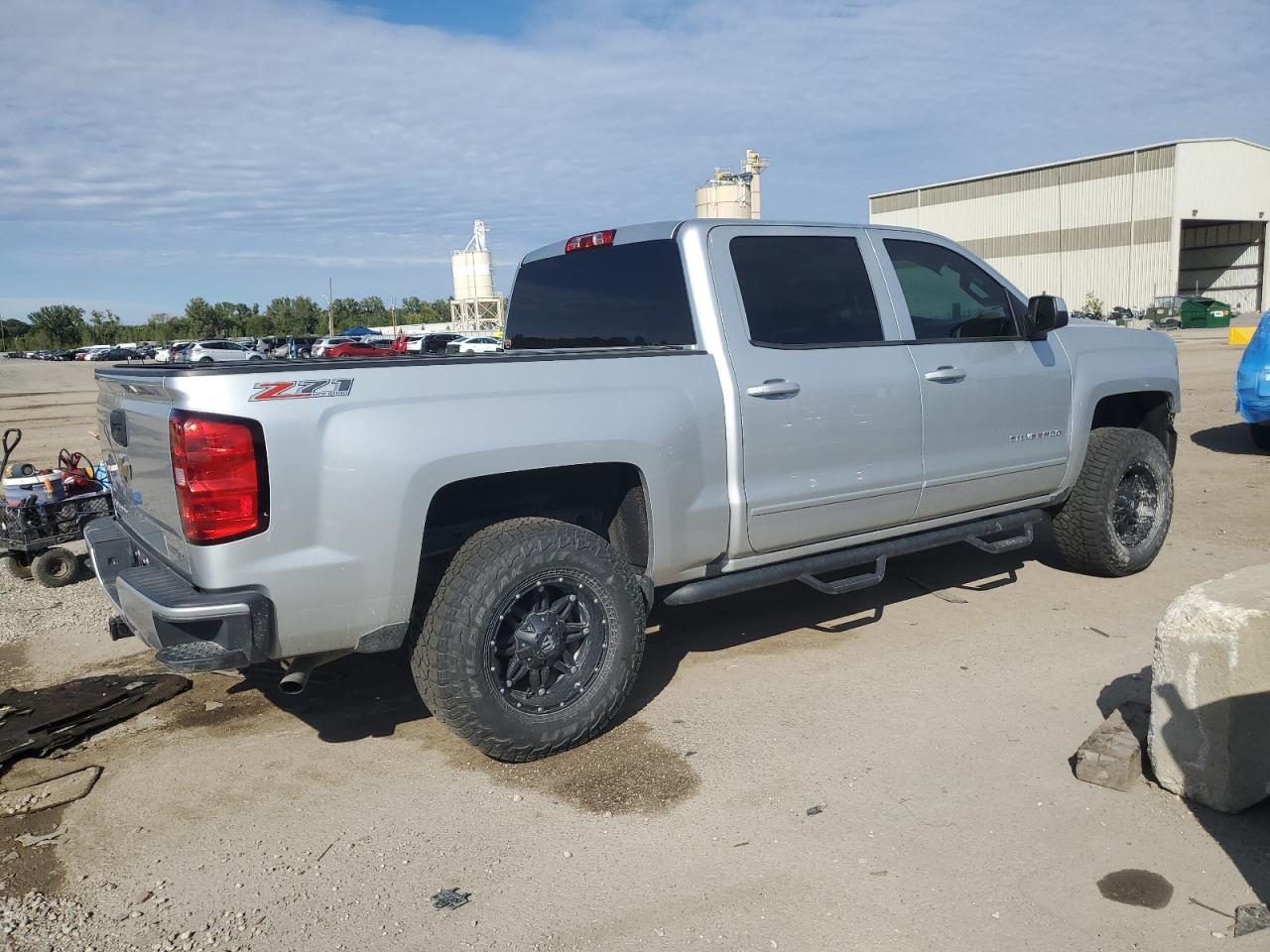 Изображение 3 2016 CHEVROLET SILVERADO K1500 LT 2016 с VIN 3GCUKRECXGG351863