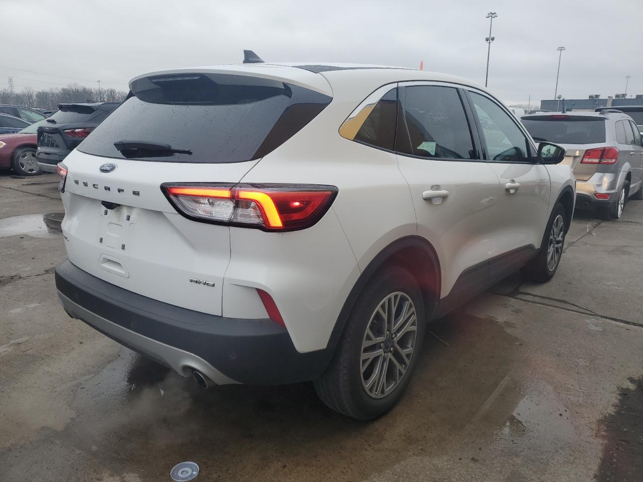 Изображение 3 2022 FORD ESCAPE SEL 2022 с VIN 1FMCU9H68NUA60005