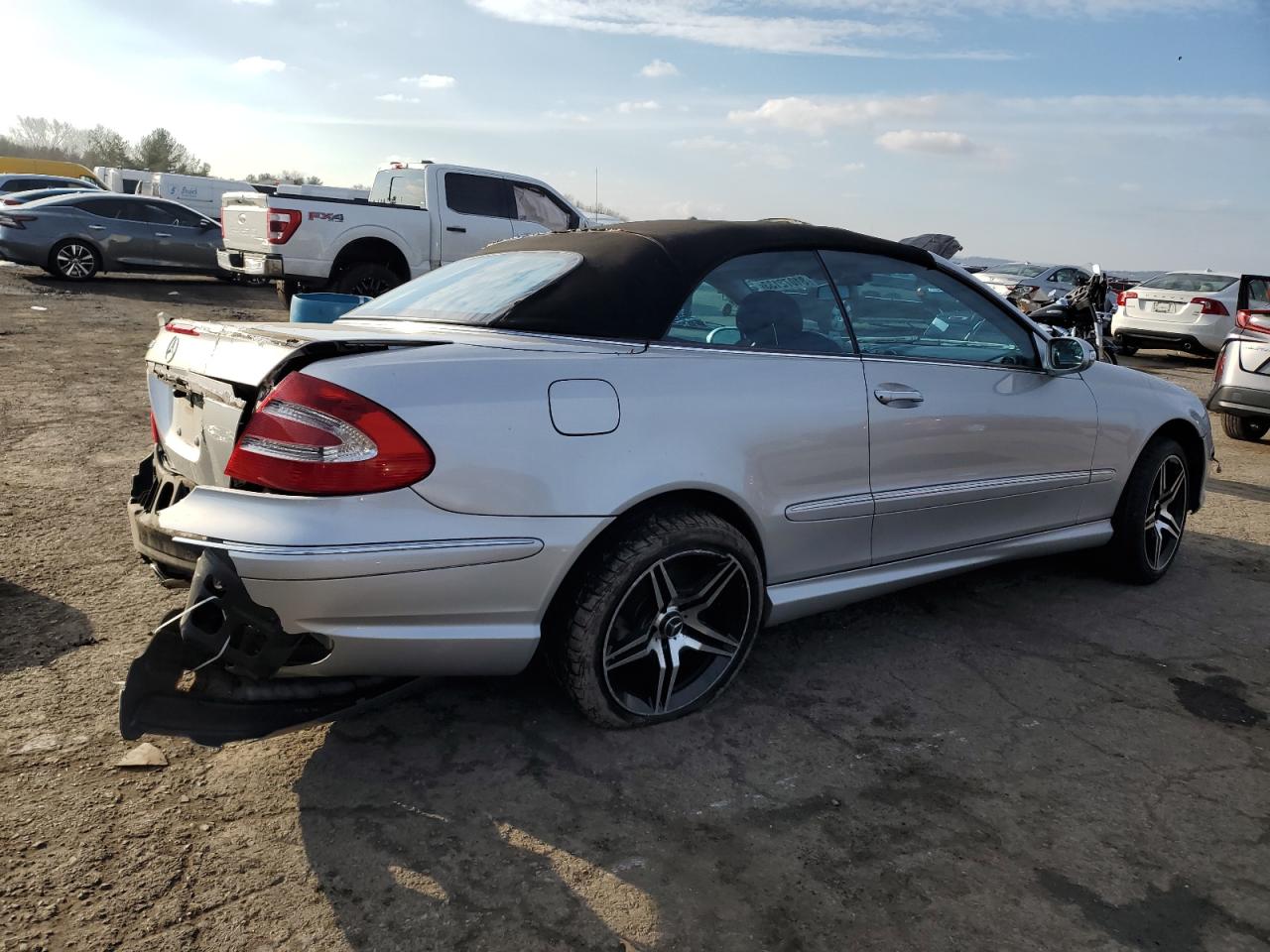 Obraz 3 z 2005 MERCEDES-BENZ CLK 500 2005 z VIN WDBTK75G95T043116